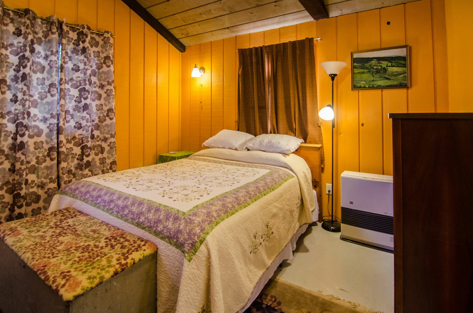 Inn At Charlotte B&B 벌링턴 외부 사진